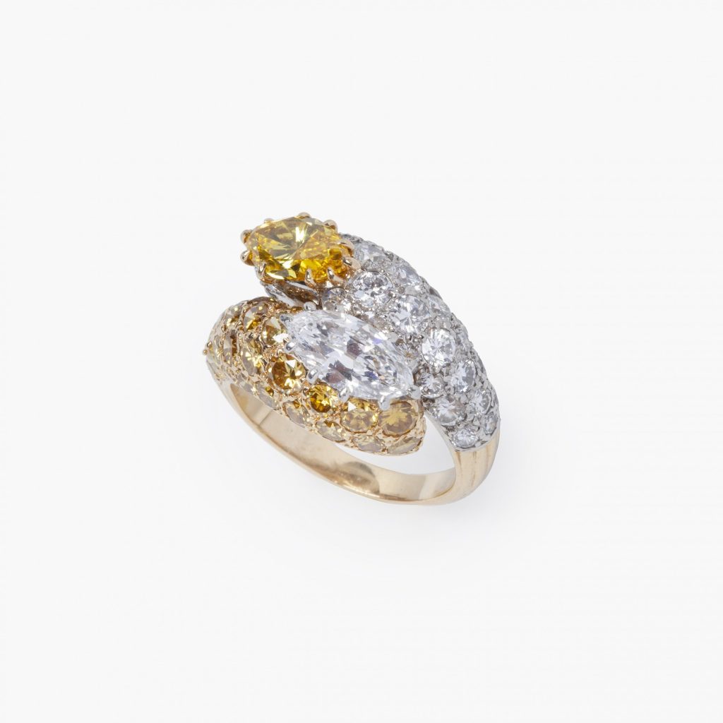 Platina en geelgouden slagring gele en witte diamant Cartier Parijs