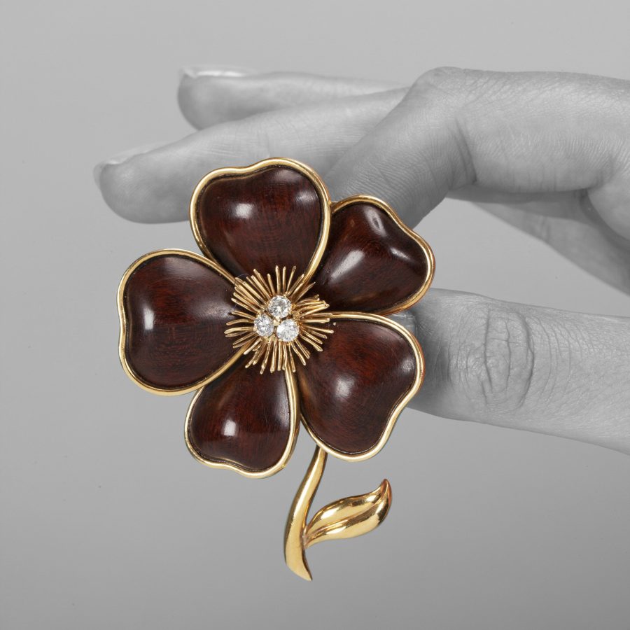 Van Cleef & Arpels Clematis oorclips en broche