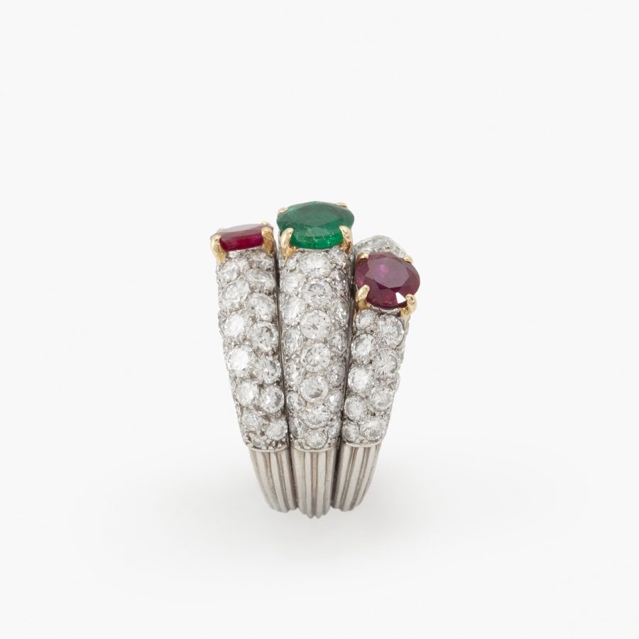 Cartier bombé ring diamant robijn smaragd ca 1960