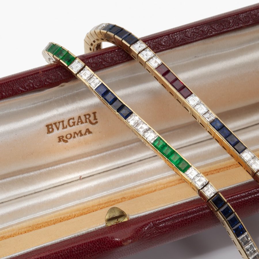 Bvlgari set van twee rivière armbanden diamant robijn saffier smaragd