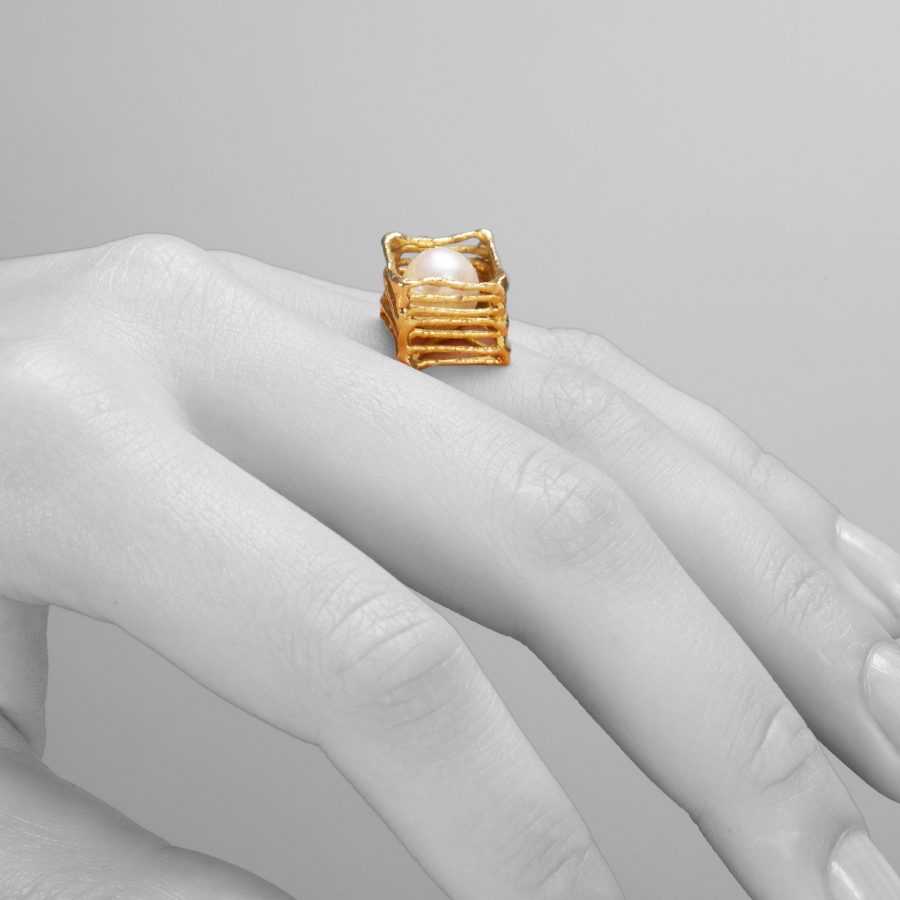 Robert Smit Delft gouden ring met parel ca 1970