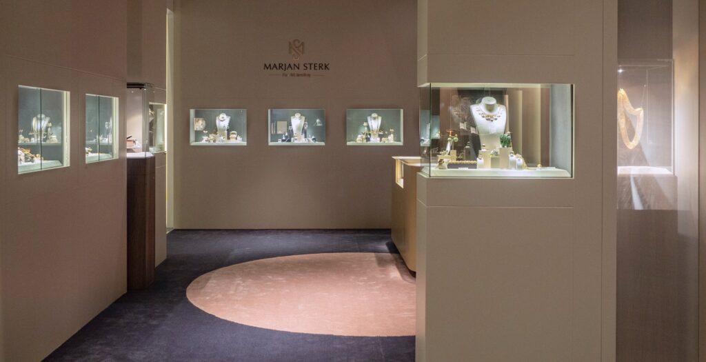 Marjan Sterk Fine Art Jewellery
